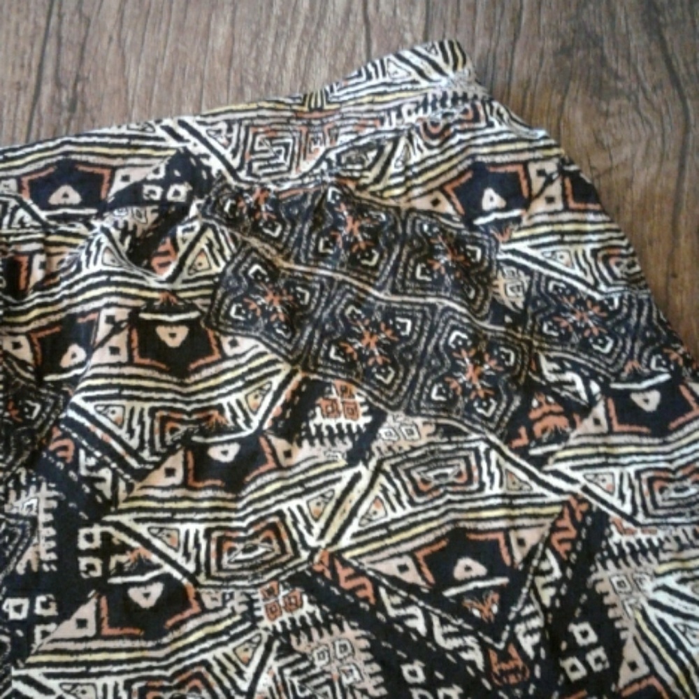 Pattern Shorts - Picture 2 of 4